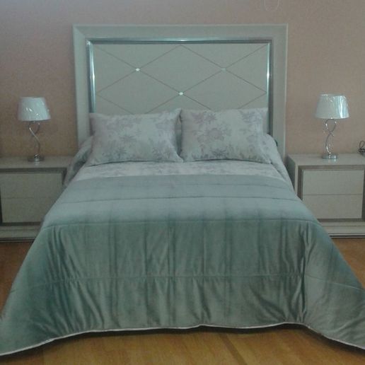Duran Hogar cama de color gris